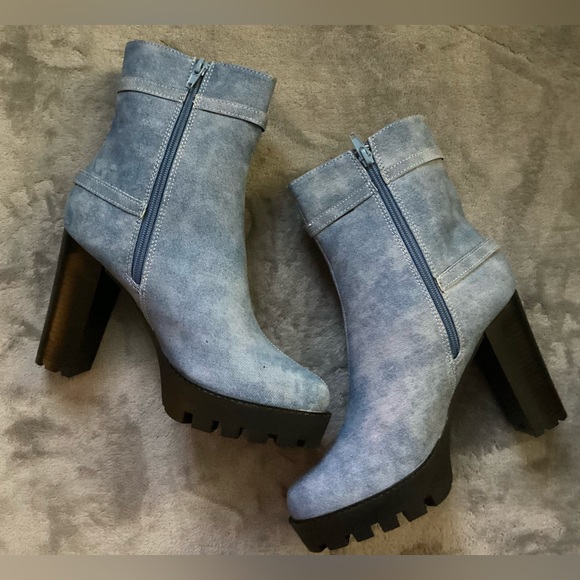 Yoki Denim Heel Booties New In Box - Picture 12 of 16